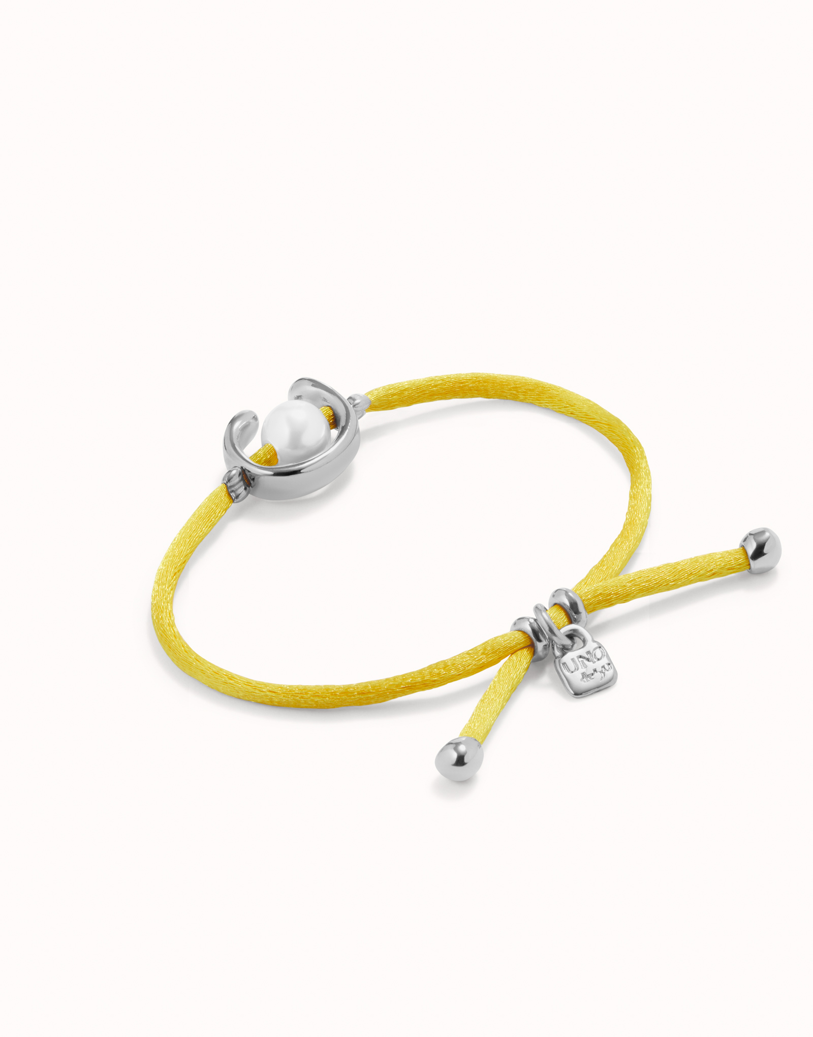Sterling silver-plated yellow thread bracelet with shell pearl accessory., Silver, large image number null